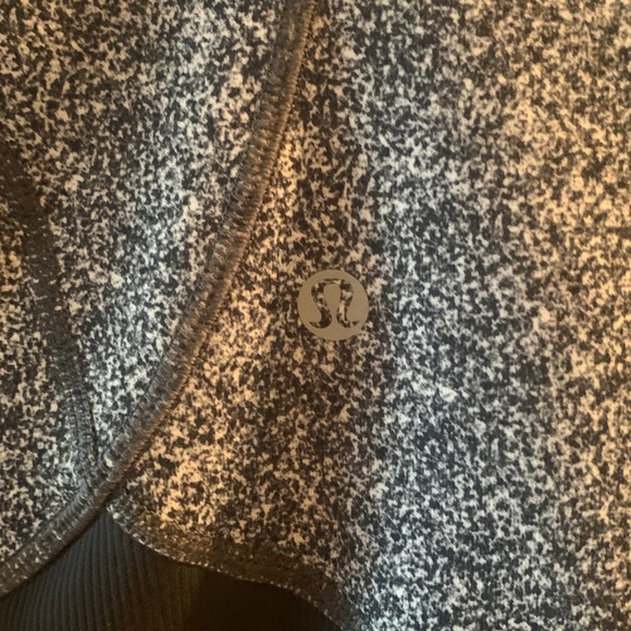 Lululemon define Runners jacket Sz 10 - Picture 8 of 11